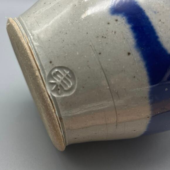 Studio pottery Bud Vase Blue Stoneware stamped signed - Picture 3 of 4